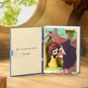 Brand New in (Open) Box Authentic Pop Mart Disney Princesses Snow White 🍎